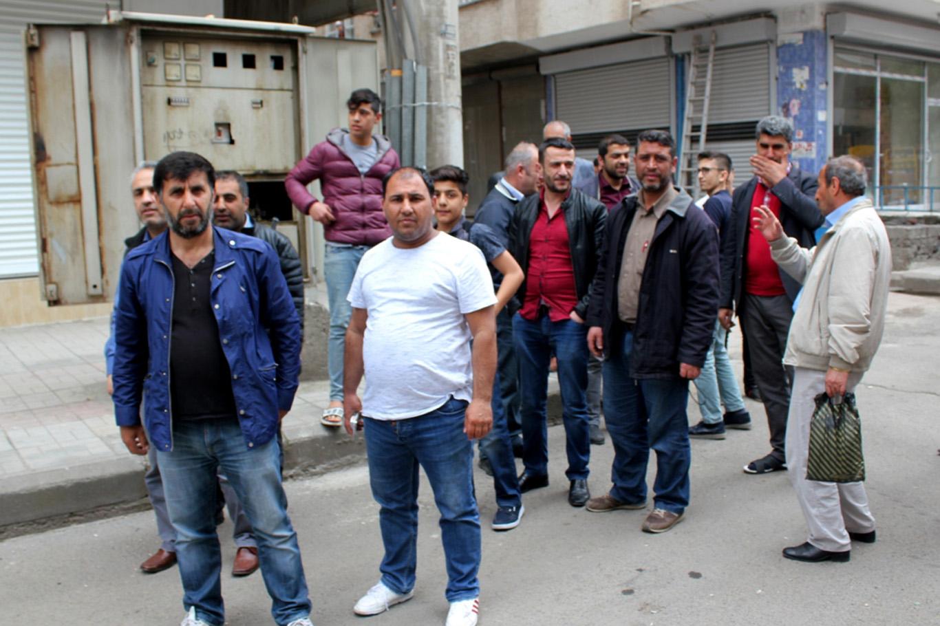 Diyarbakır'da elektrik kesintilerine tepki Diyarbakır'da elektrik kesintilerine tepki